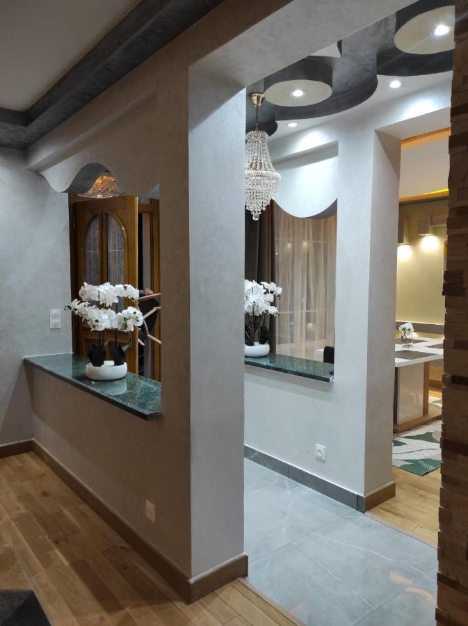 Maison Elegante Et Spacieuse